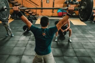 Calisthenics Vs Weightlifting: How to Pick the Right One - Fitness - fitness and muscle building