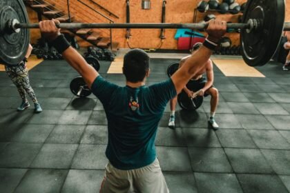 Calisthenics Vs Weightlifting: How to Pick the Right One - Fitness - fitness and muscle building